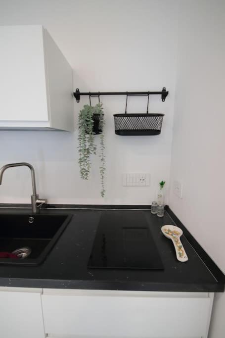 Chiaia Arcoleo House - Sofia Apartment Наполи Екстериор снимка